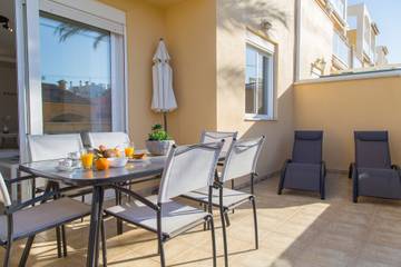Holiday Rental for 4 People in Las Marinas, Dénia, Photo 1