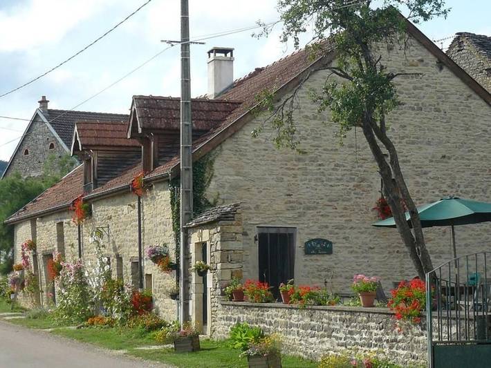 Gîte pour 10 personnes dans Savigny-sous-Mâlain