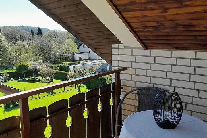 Ganze Wohnung, Doppelzimmer, Bad, Wc, Balkon - Ferienwohnung Iburgblick in Bad Driburg, Kreis Höxter