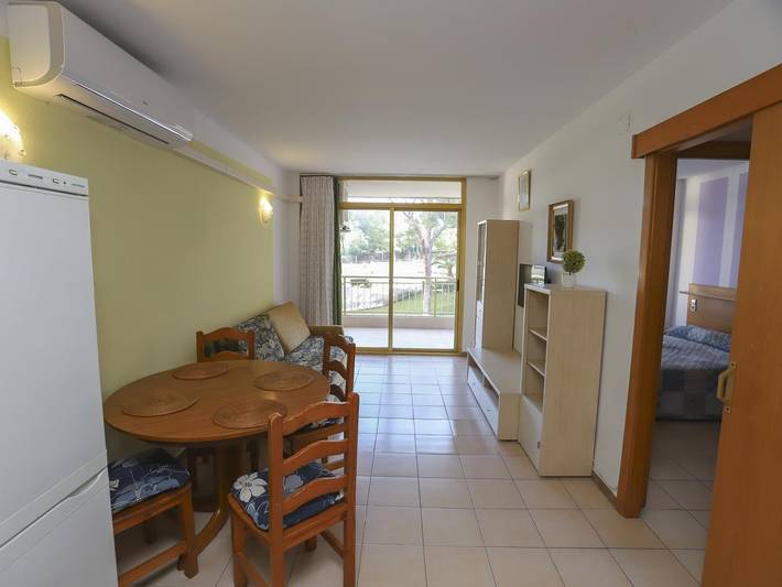 Gîte pour 5 personnes, avec terrasse et piscine à Salou - 3