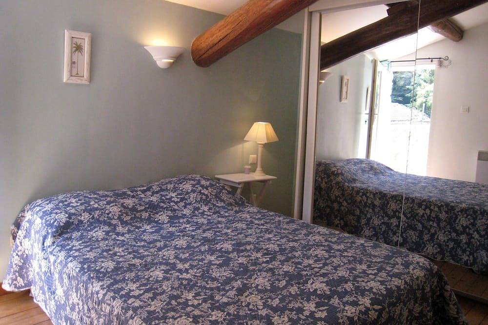 Ferienhaus Boulbon. Haus am Fuße des alten Schlosses zwischen Avignon & Baux de Provence in Boulbon, Arles und Umgebung