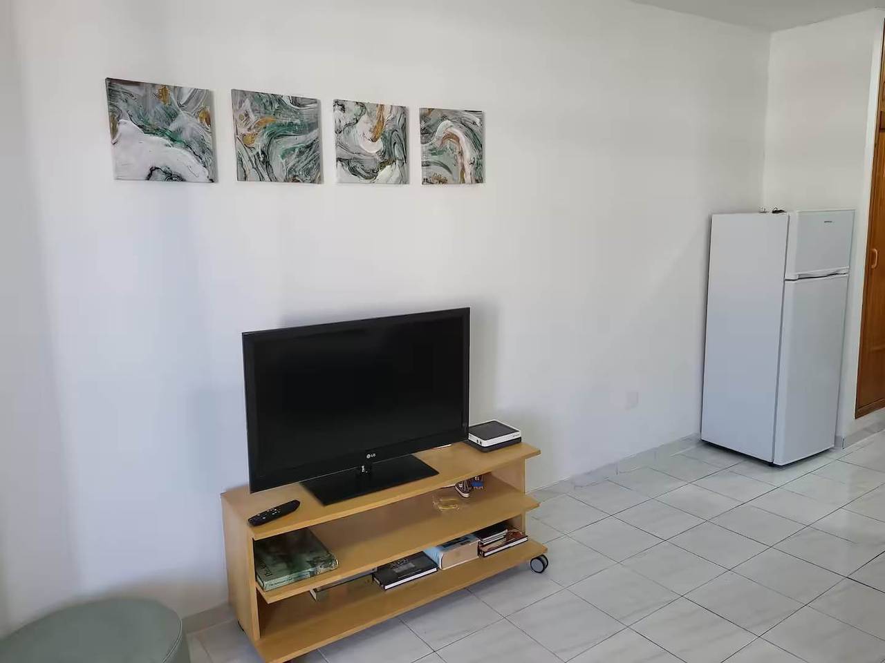Ganze Wohnung, Ferienwohnung für 2 Personen mit Pool in Los Cristianos, Arona