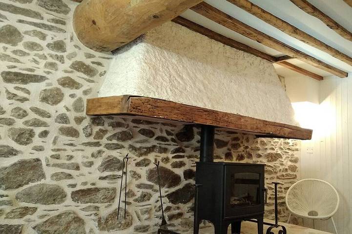 Gîte pour 8 personnes, avec jardin et terrasse dans Unac