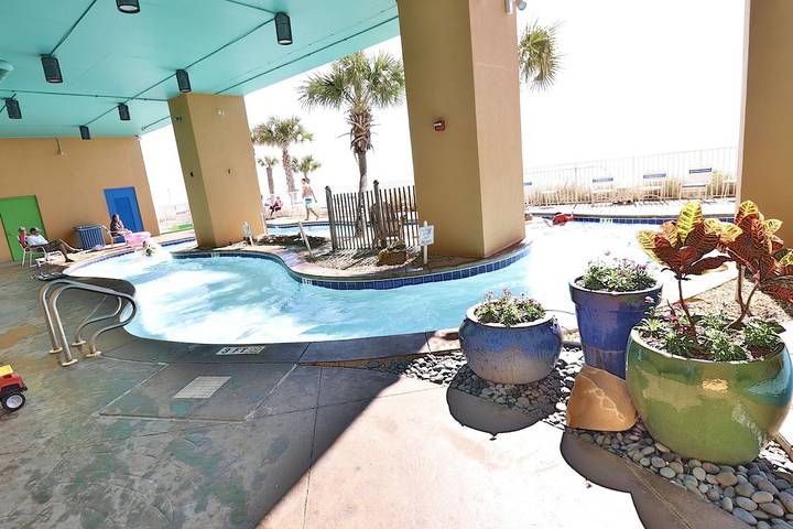 Ferienwohnung für 8 Personen, mit Pool und Whirlpool sowie Balkon und Sauna - 1