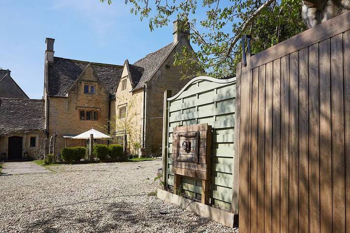 Holiday rental for 12 people, with garden and hot tub in Bourton-on-the-Water
