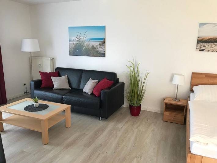 Ganze Wohnung, Appartement 101 Seeseite – Direkter Meerblick, Balkon und Komfort am Strand in Wendtorfer Strand, Stein