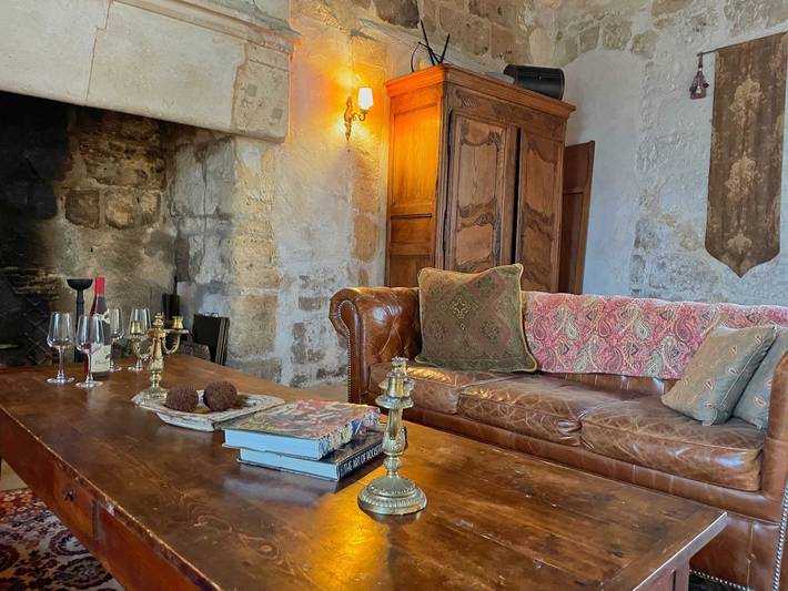 Château pour 15 personnes avec jardin in Celles, Périgord Vert