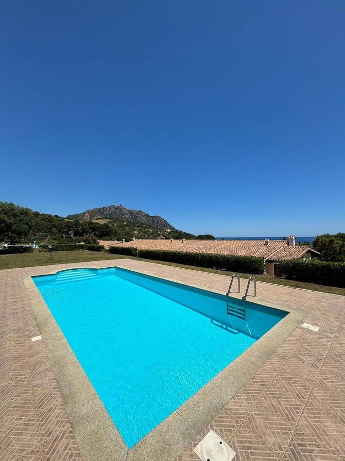 Villa for 5 personer, med have i Sardinien