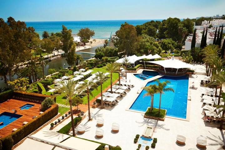 Hotel for 2 people, with garden and hot tub as well as pool and sauna - 1
