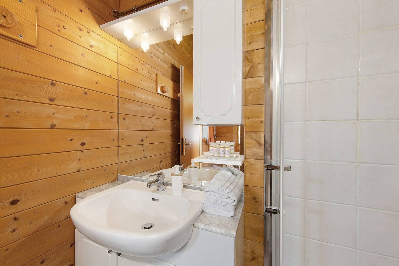 Huisdiervriendelijke Berghut met Vijver en Tuin in Pieve di Cadore, Dolomieten, foto 14