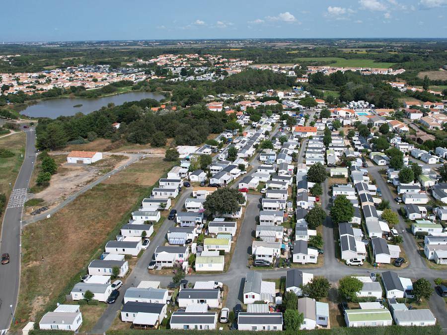 Camping Les Marsouins - Mobilhome 8 personas - 4 dormitorios confort mobile home in Bretignolles-sur-Mer, Valle del Loira