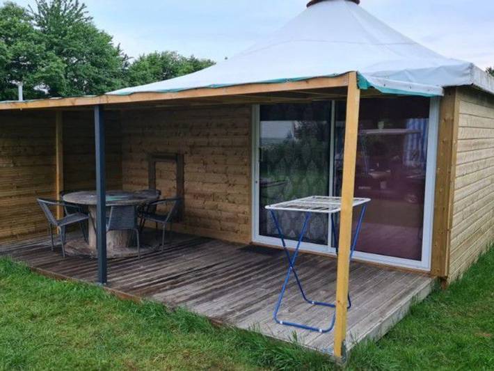 Gîte pour 5 personnes, avec terrasse et piscine, animaux acceptés à Les Grandes-Ventes