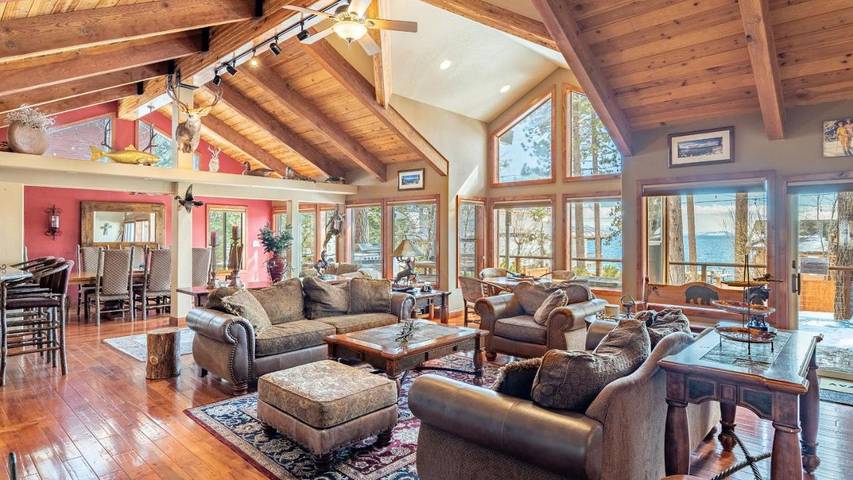 Dom dla 11 osób, z widok na jezioro i taras w Nevada