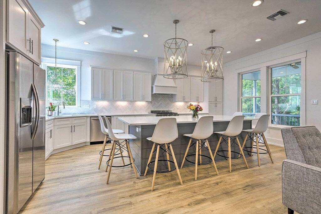 Coastal Waveland House 1/2 Block to Pub Beach in Waveland, Mississippi Gulf Coast