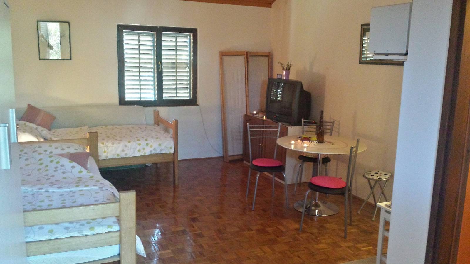 Appartement entier, Garçonniere avec air conditionné Ugljan As-15613-a in Ugljan, Île d'Ugljan