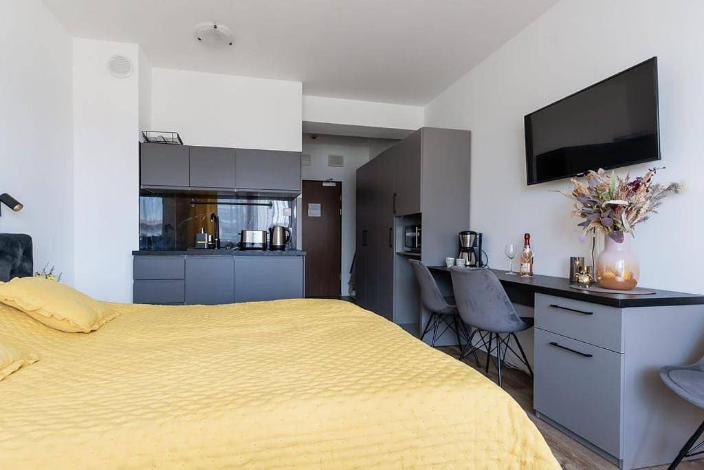 Geheel appartement, Apartament Ania z widokiem na morze w Hotelu Arka in Kołobrzeg, Baltic Sea Pomerania