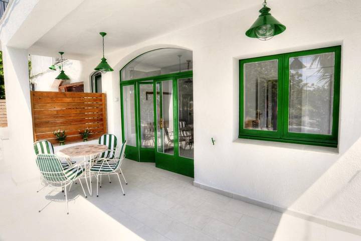 Location de vacances pour 8 personnes, avec jardin ainsi que jacuzzi et bassin pour enfant à Platja d'Aro