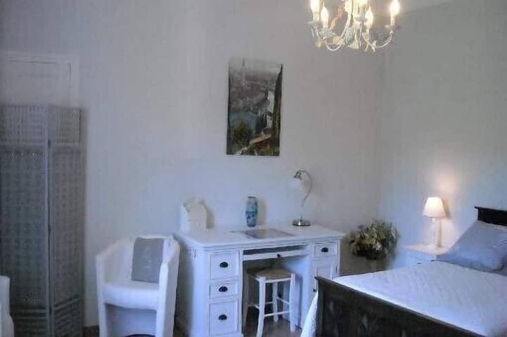 Gîte pour 4 personnes, avec piscine ainsi que terrasse et jardin à Les Mages - 2