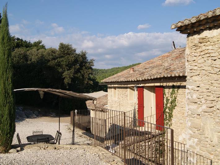 Gîte pour 6 personnes, avec vue et jardin à Saumane-de-Vaucluse - 2