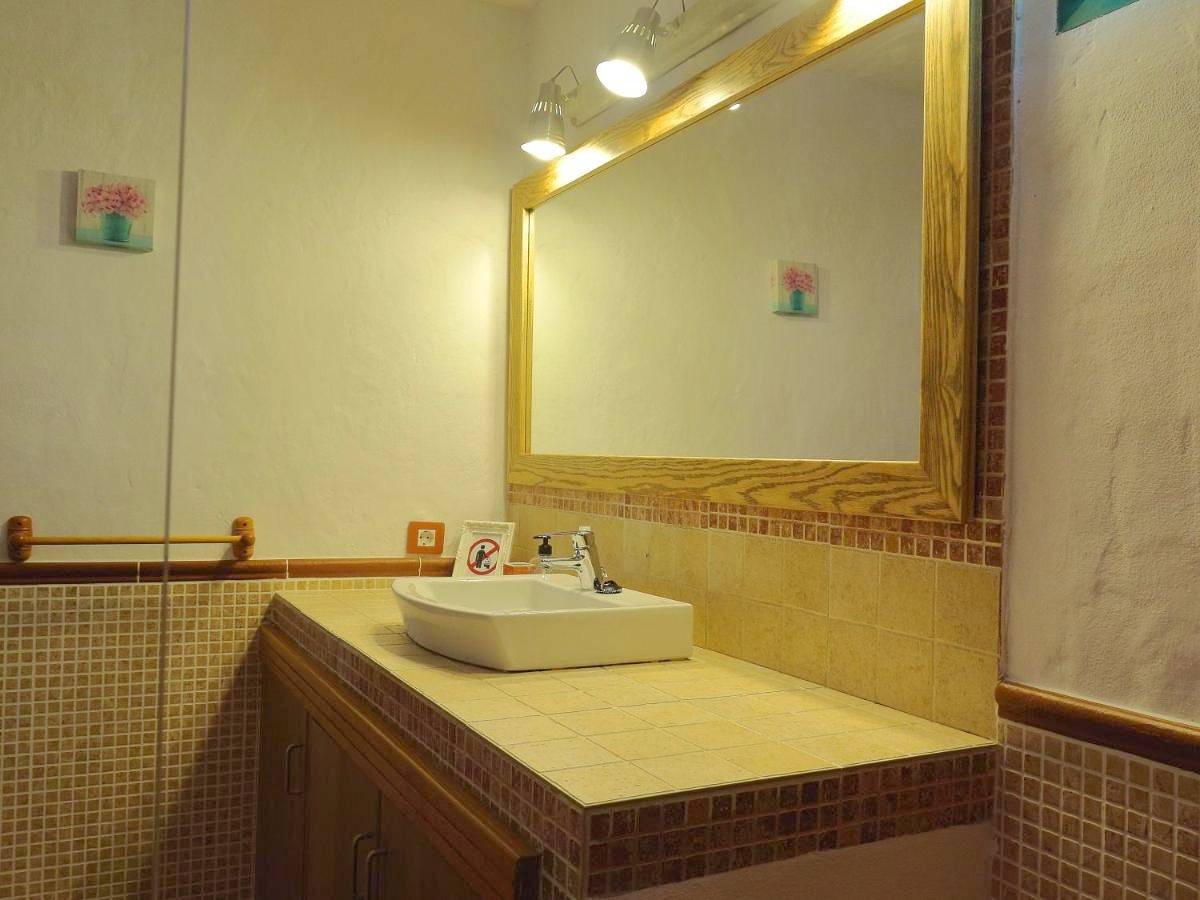 Four-Bedroom House in Mala, Haría