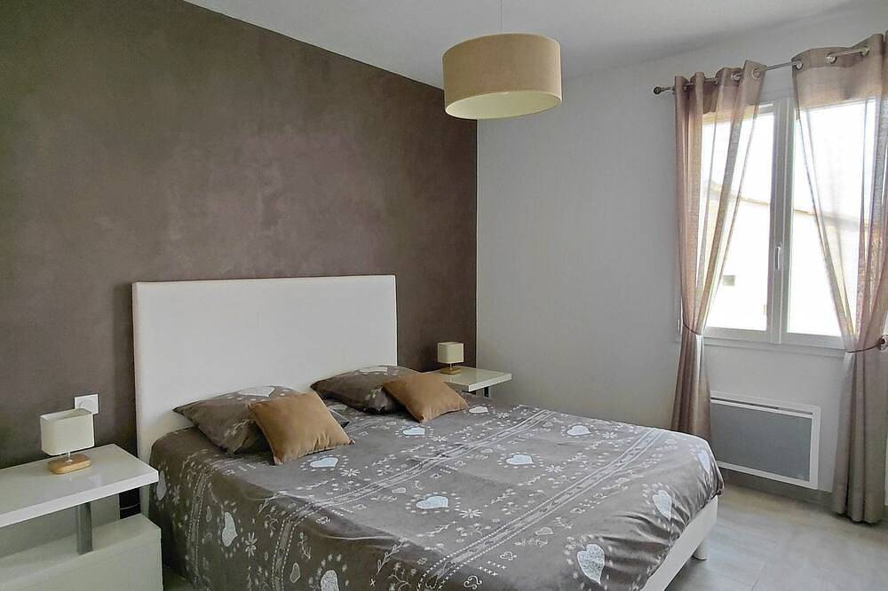 Detached villa with *** rating and air conditioning and views of the Luberon in Robion, Parc naturel régional du Luberon