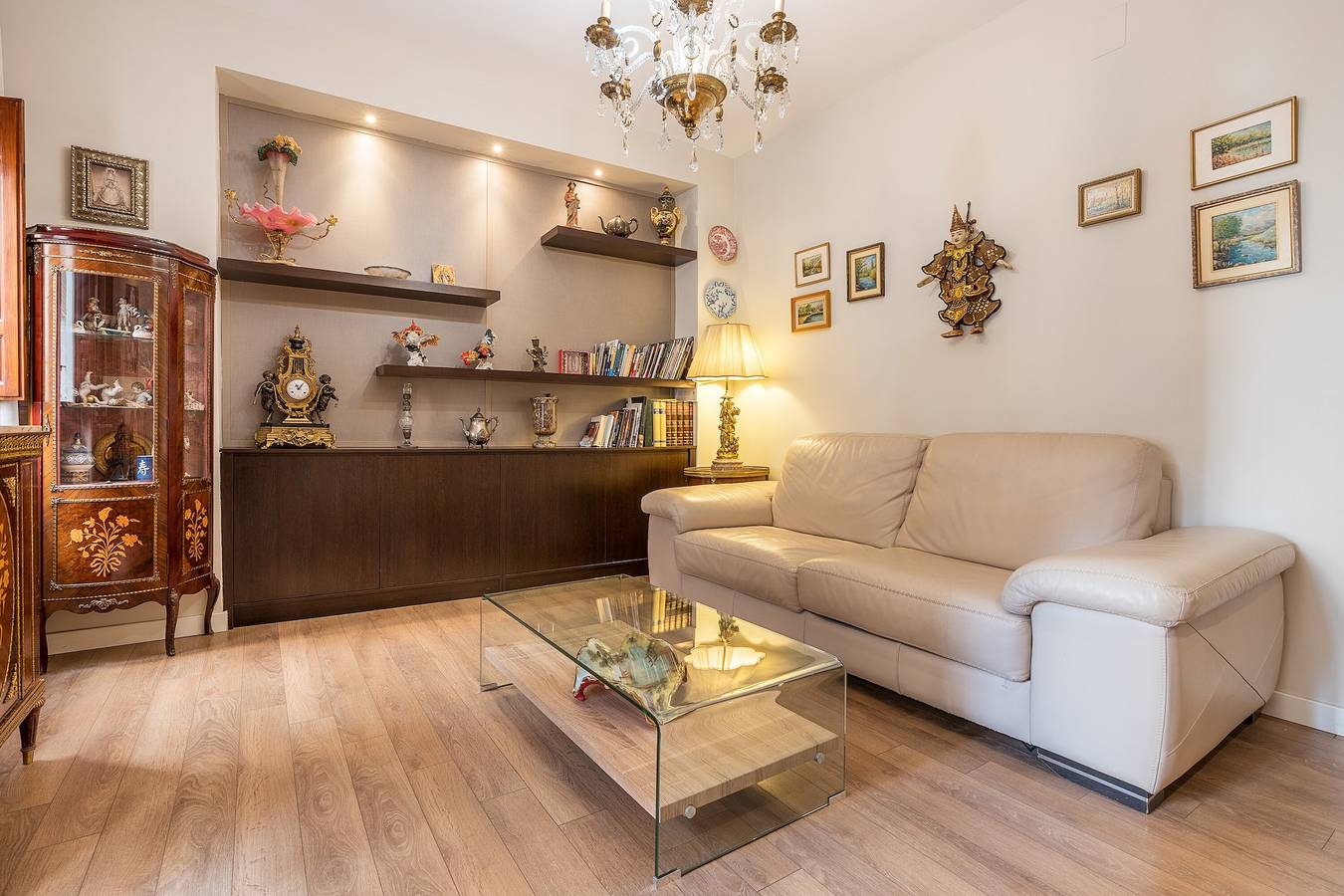 Casa Vacanze 'City Center Lorca Suit Parking Free' con Balcone, Wi-Fi e Aria Condizionata in Centro-Sagrario, Granada