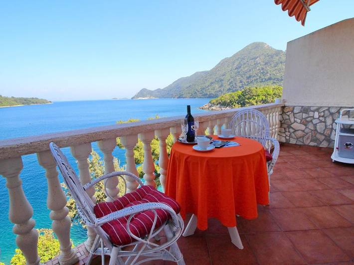 Ferienwohnung für 2 Personen, mit Balkon, kinderfreundlich in Mljet