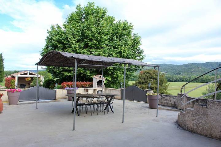 Gîte pour 6 personnes, avec Terrasse et Jardin à Saint-Julien-d'Asse