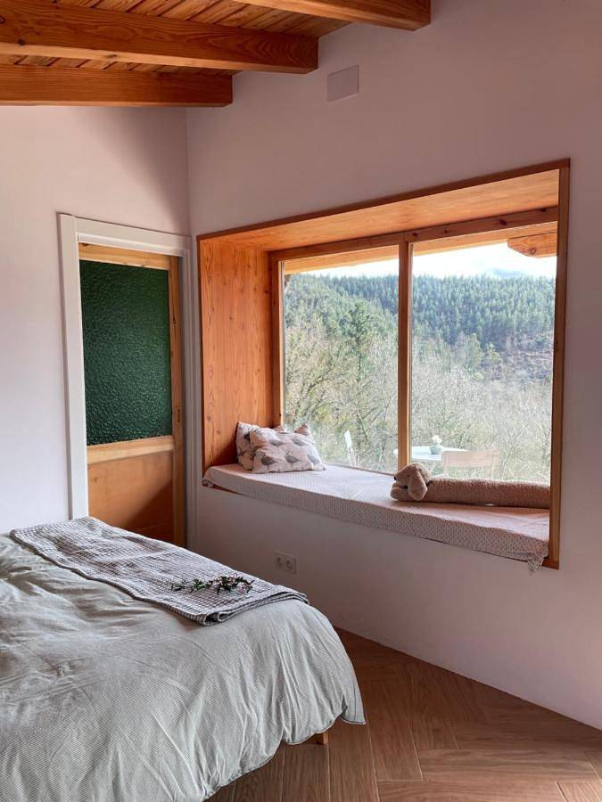 Gîte pour 2 personnes, avec jardin ainsi que vue et terrasse à Ea - 3