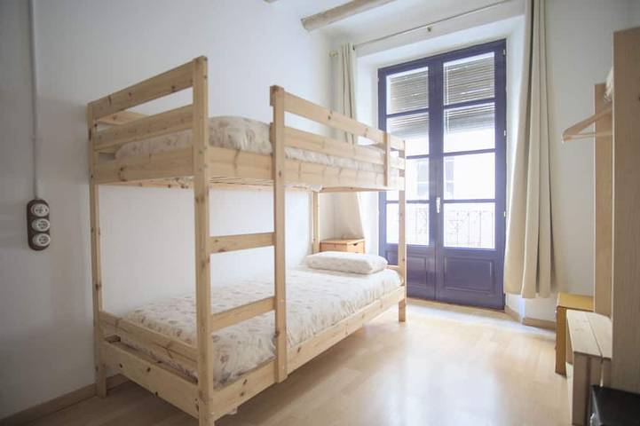 Ferienwohnung für 4 Personen, mit Balkon in Girona - 2
