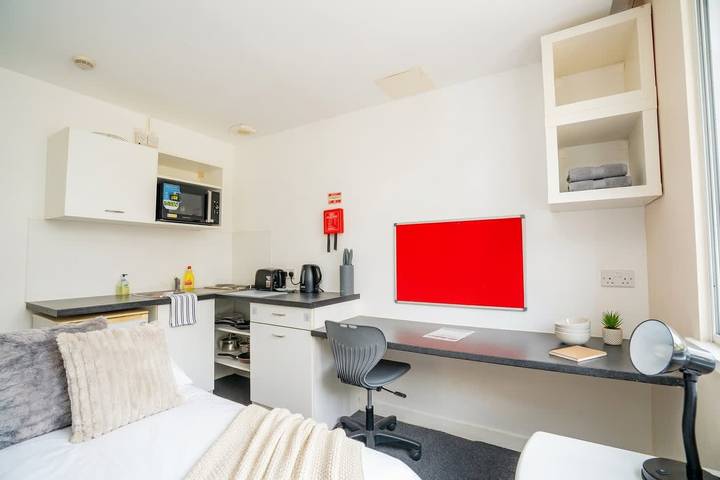 Apartamento vacacional entero, Coventry Budget Studio w/ Gym & Games Room in Coventry, Birmingham y alrededores
