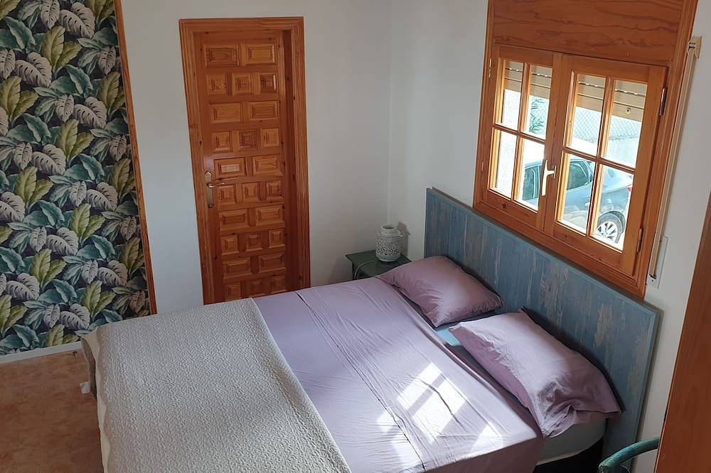 Schöne Villa, Wifi, Klimaanlage, privater Pool nicht zu übersehen, 8 Personen in Les Tres Cales, Terres de l'Ebre