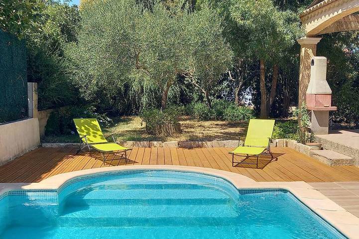 Villa pour 6 personnes, avec Jacuzzi ainsi que Terrasse et Jardin