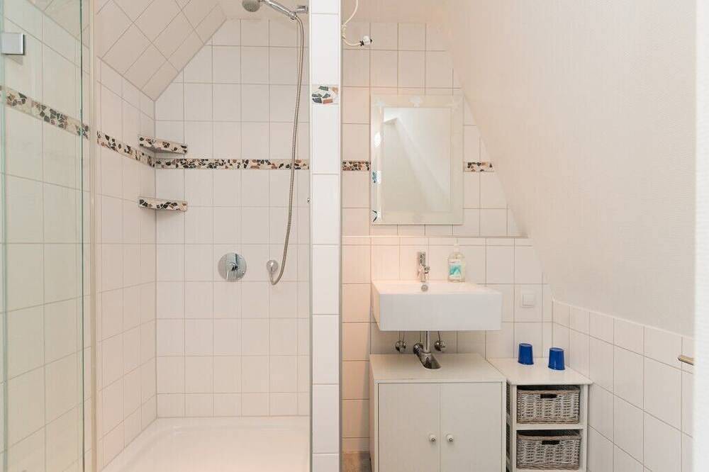 Ganze Wohnung, Gemütlicher Hansen Hof 3 mit Terrasse, Wlan und ländlicher Lage in Tinnum in Tinnum, Sylt (Gemeinde)
