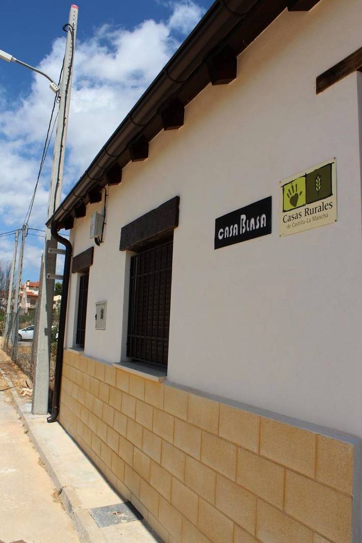 Casa rural para 11 personas, con Balcón y Terraza además de Jardín y Vistas en Algarra - 3