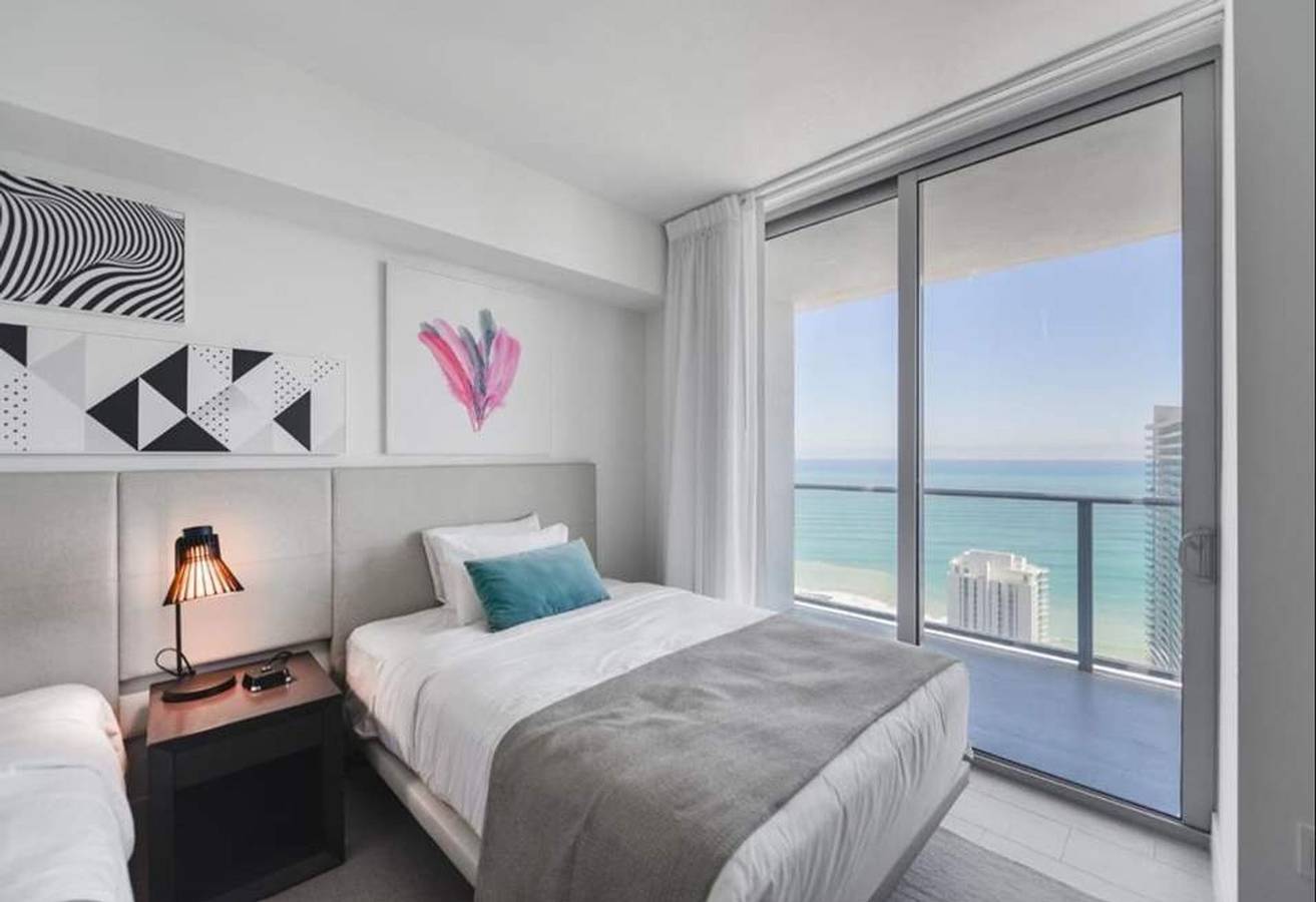 Apartamento entero, Oceanfront Resort Stay  Luxury 2Br with Free Parking in Hollywood Beach (FL), Hollywood (Florida)