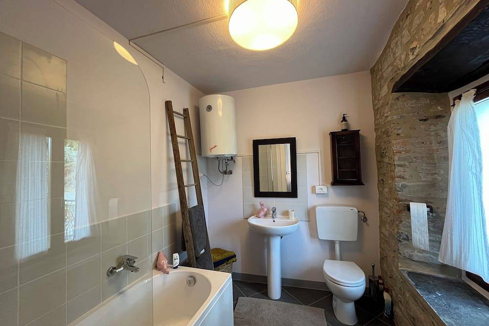 Il Rifugio - Cottage with Pool in Toano, Reggio Emilia Province