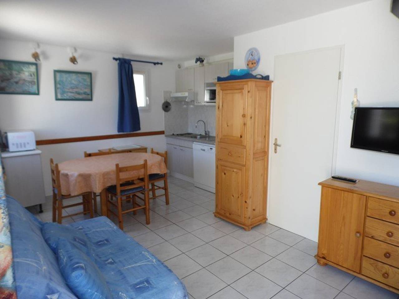 Maison mitoyenne duplex avec terrasse, garage et parking, proche plage, équipée pour 4 à 6 personnes in Marseillan, Côte méditerranéenne (France)