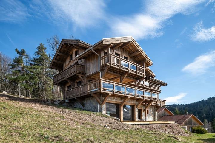 Chalet pour 14 personnes, avec jardin et sauna ainsi que terrasse et vue sur le lac, animaux acceptés à Gérardmer - 2