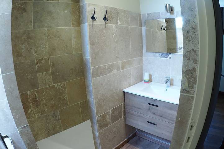 Location de vacances pour 5 personnes, avec terrasse et piscine à Perpezac-le-Blanc - 3