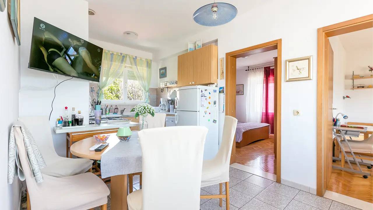 Ganze Ferienwohnung, Ferienwohnung für 5 Personen (48 m²) in Kastel Stari in Zeničko, Kastel Stari