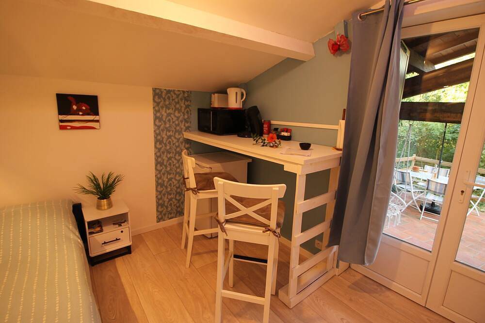 Entire apartment, Lou Pichoun - Private Jacuzzi & Vineyards in Gaillac, Albi region