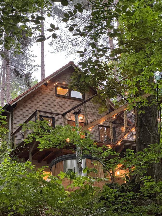 Lodge pour 4 personnes, avec Jacuzzi et Terrasse ainsi que Jardin et Vue dans la Province du Brabant wallon