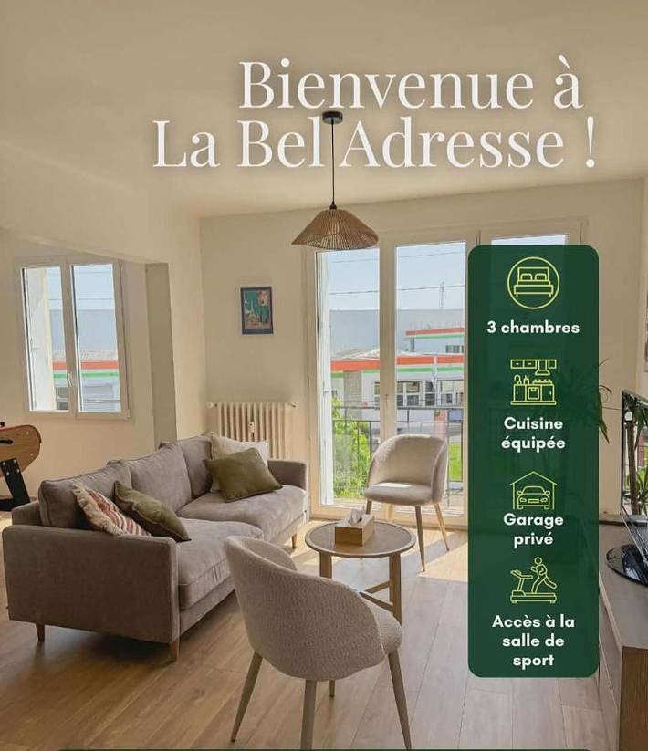 Gîte pour 7 personnes, avec Balcon à Évron