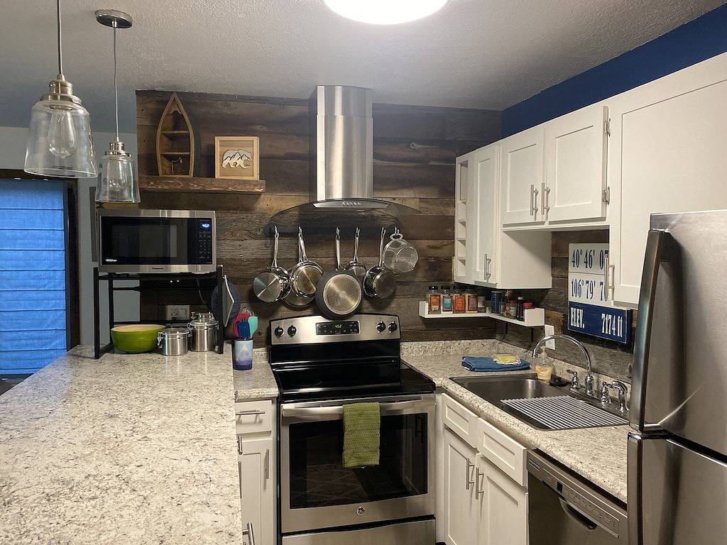 Ganze Wohnung, Ski-Ride-Hike-Bike In / Out zu einem vernünftigen Preis! in Steamboat Springs, Medicine Bow-Routt Nationalwald