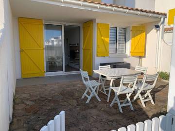 Gîte pour 5 personnes, avec terrasse dans Plage des Mouettes