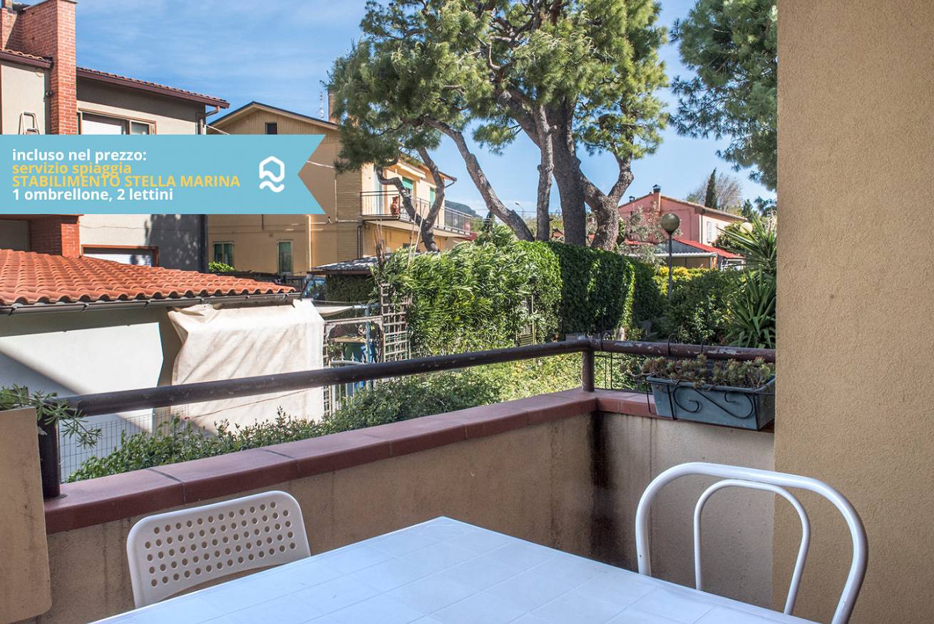 Entire apartment, N008 - Numana, comfortable three-room apartment with terrace in Numana, Riviera del Conero