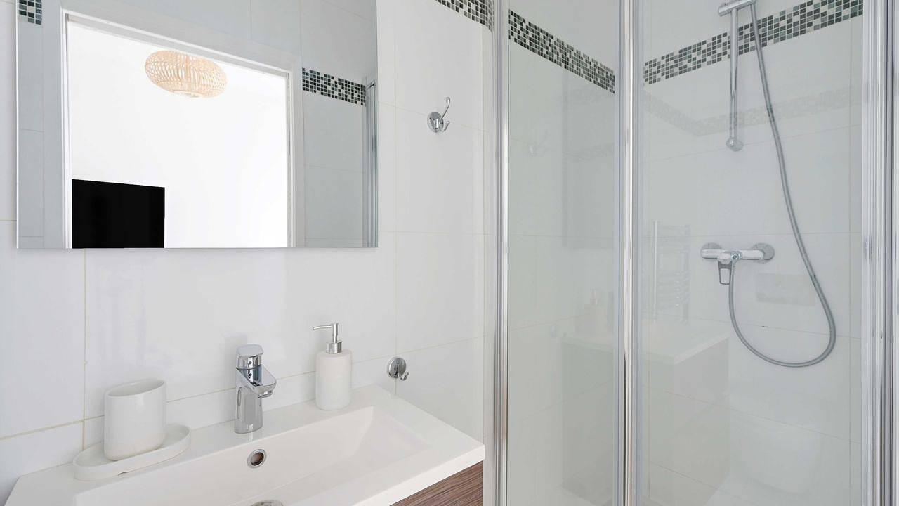 Appartement de vacances entier, Appartement de vacances pour 4 personnes in Suresnes, Hauts-de-Seine