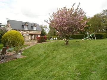 Gîte pour 4 personnes, avec jardin, adapté aux familles à Conteville