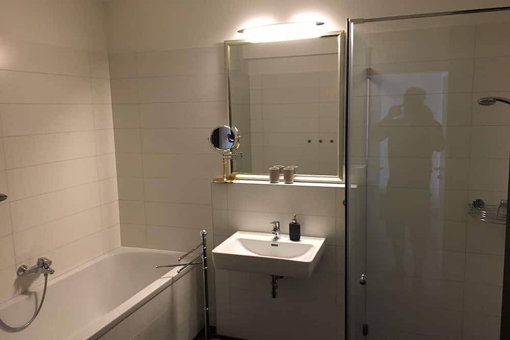 Ganze Wohnung, Luxus 3 Zi.-Whg. direkt am Weissensee in Weissensee, Oberkärnten